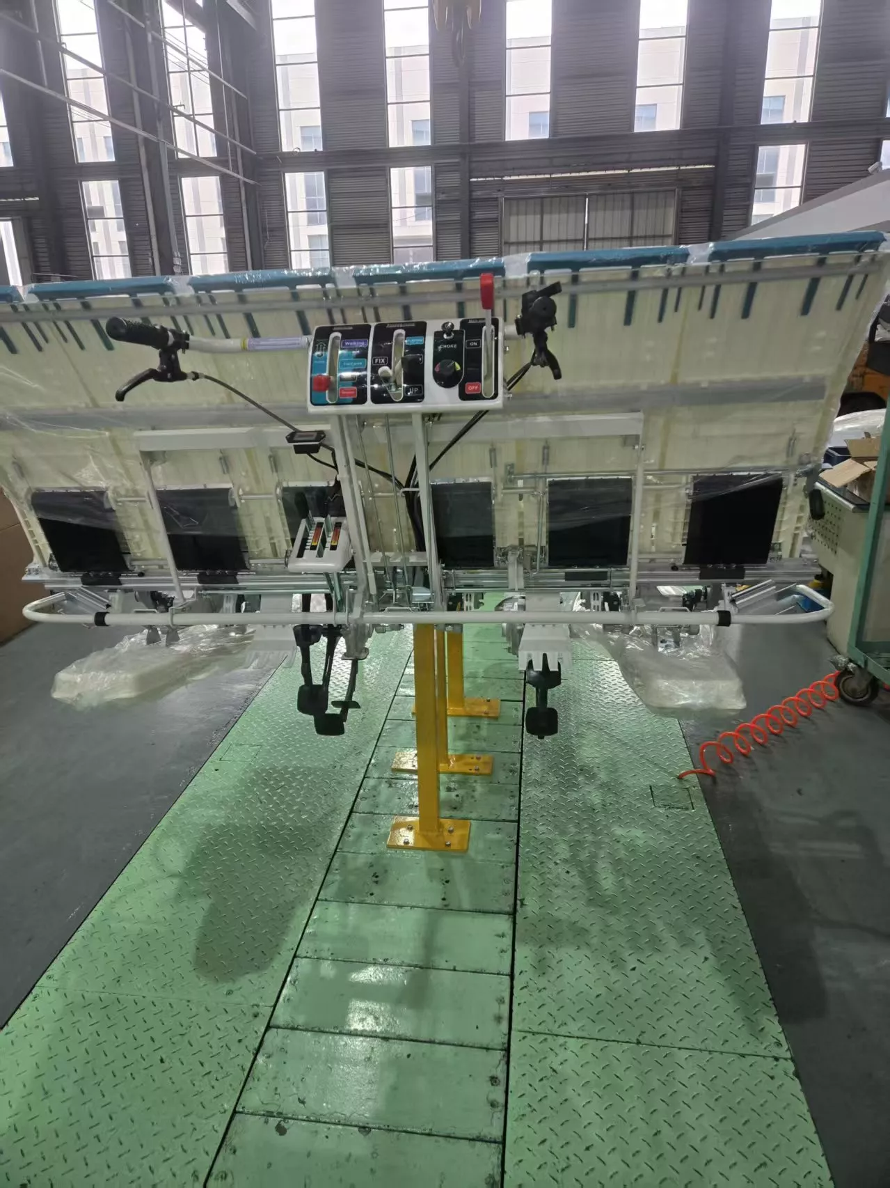 20251127174631-272-393-696ea6fa05108