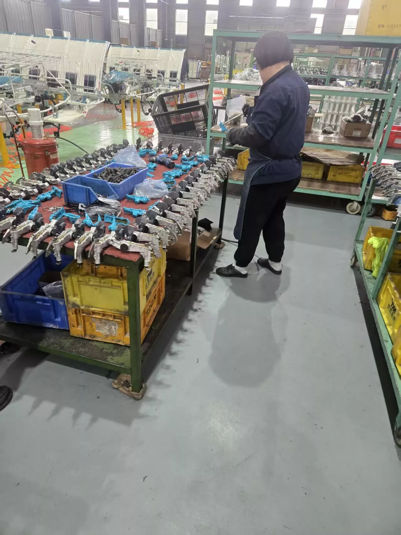 20251127174709-273-393-696ea6b6e3945